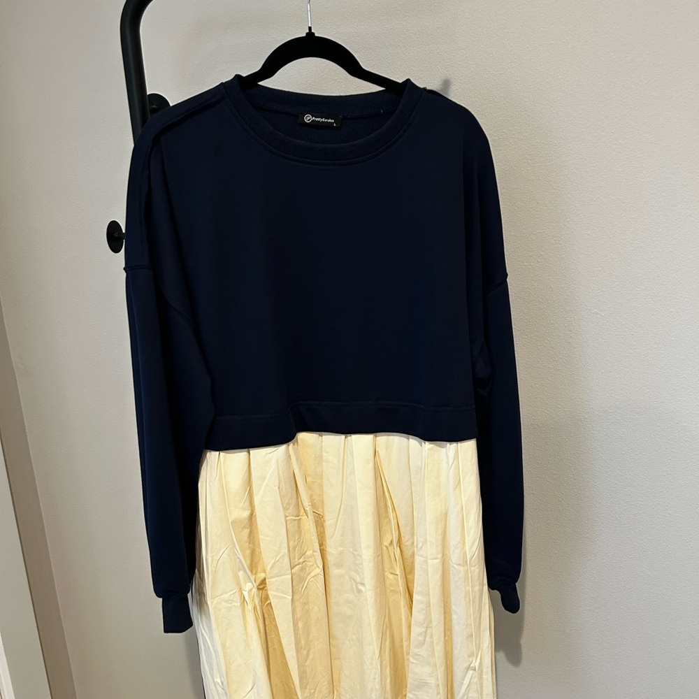 Sweatshirt Dress | Navy and Cream Long Sleeve Dress